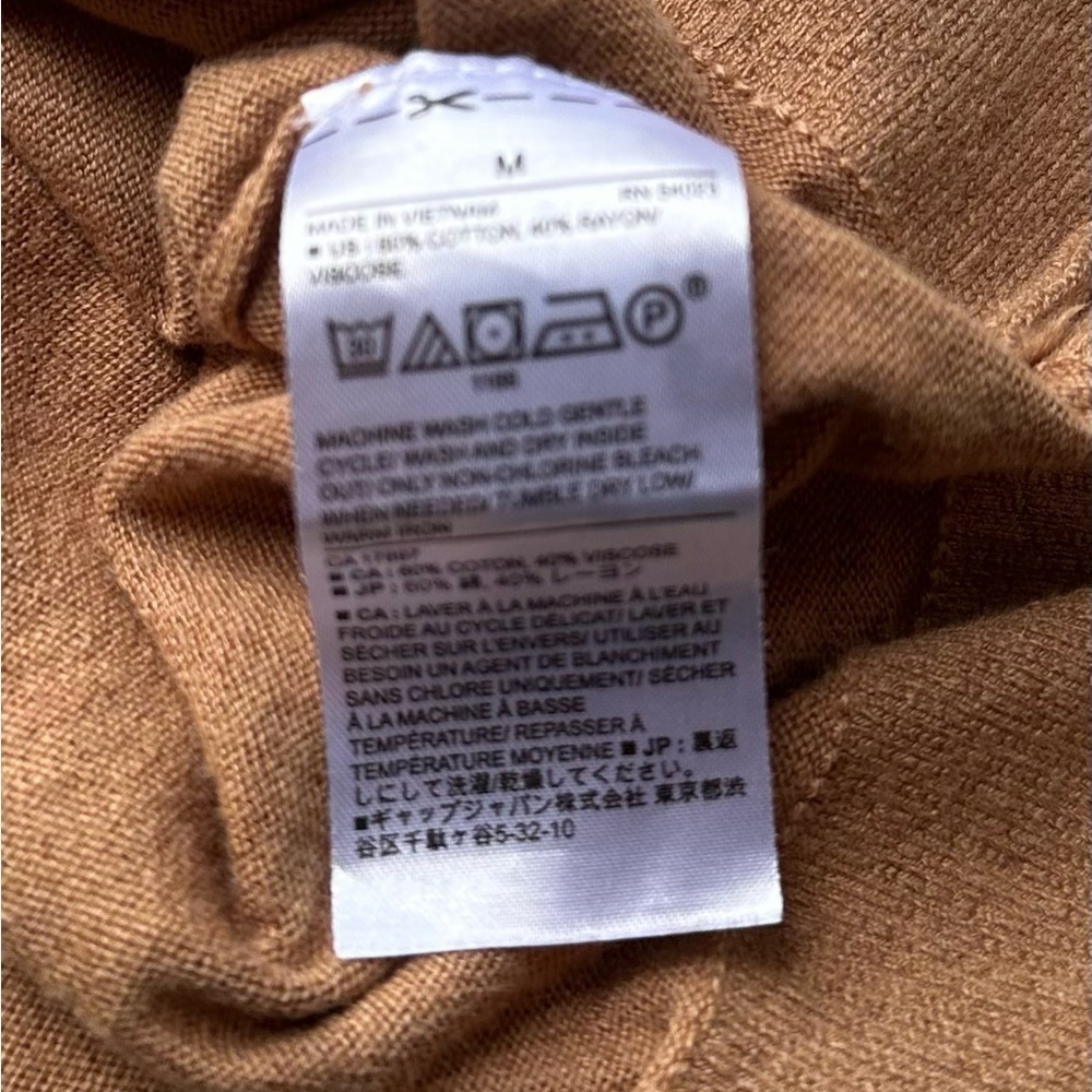Banana Republic Women's V-Neck Sweater in Tan - Picture 7 of 7